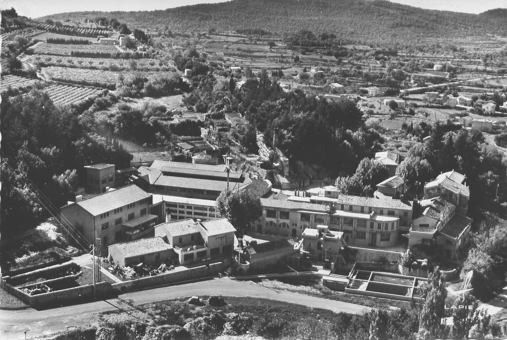 Usine 1960 avion